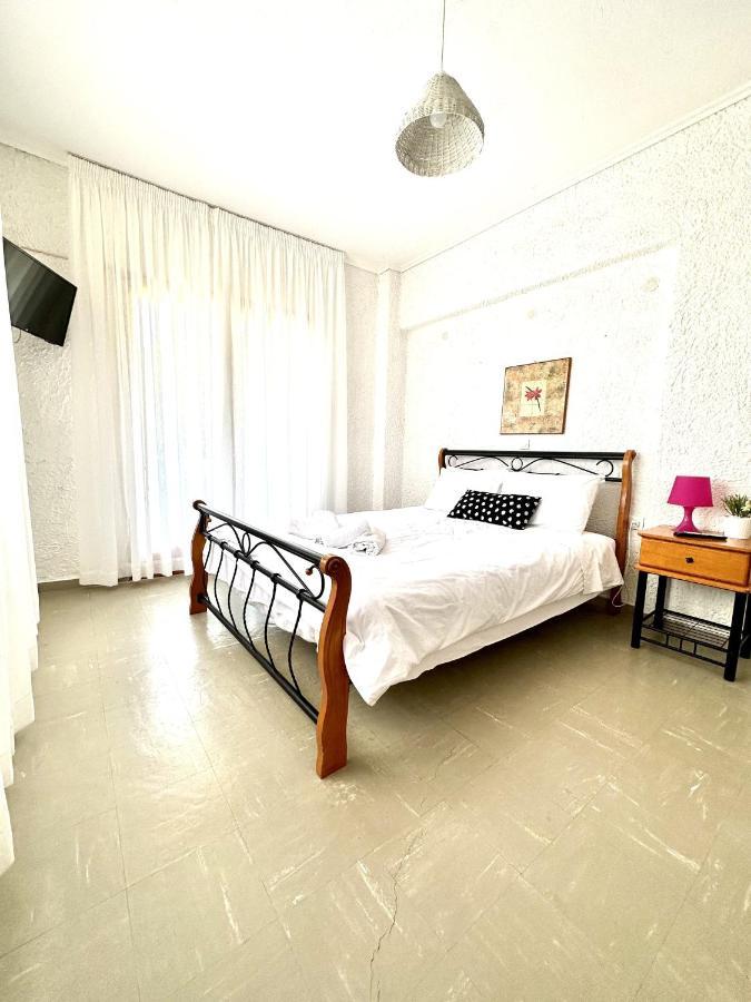 נאוס פירגוס Katerina Apartments חדר תמונה